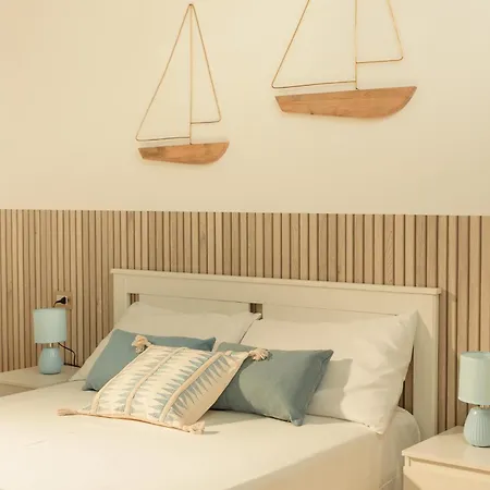דירה Shared Swimming Pool, House Relax Lu Bagnu קאסטלסארדו